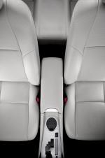 Toyota Avensis SW 2011 года